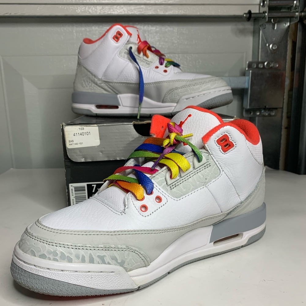 Air Jordan 3 white Crimson size 7y
